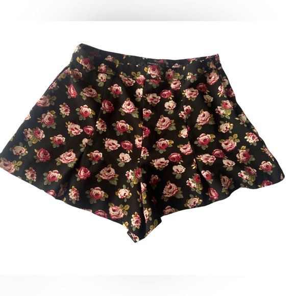 Forever 21 Pants - Vintage Forever 21 Flower Shorts